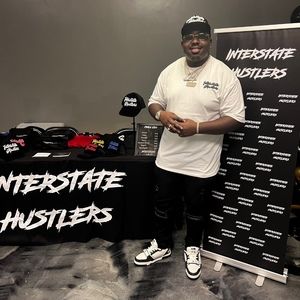 Meet your Posher, Posh